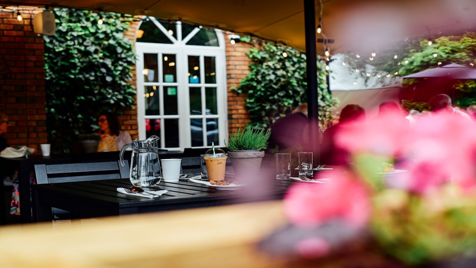 ABBEY_COURT_JUNE_-211 1600 900